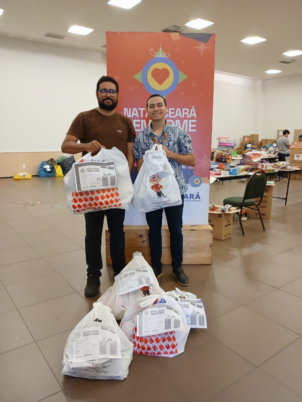 Nutec amplia doações e entrega 160 brinquedos à campanha Natal Ceará Sem Fome