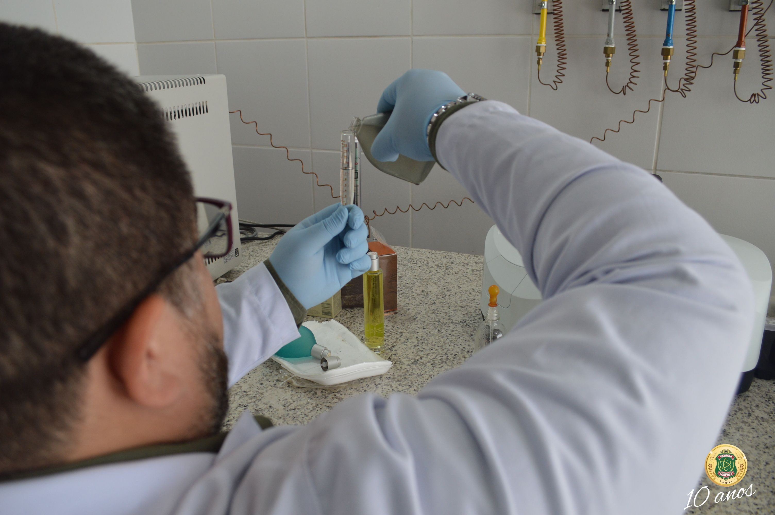 Núcleo de Química da Pefoce realiza análises de produtos falsificados
