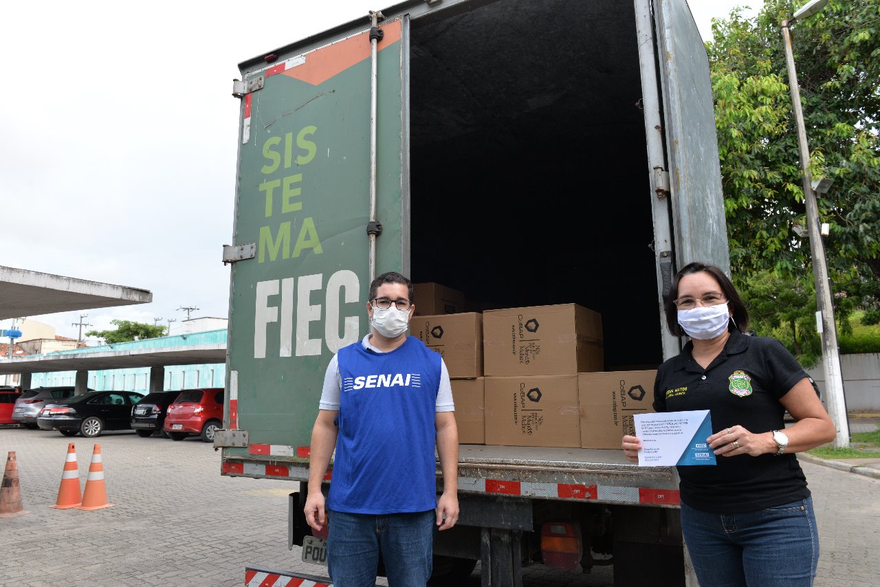 Prevenção ao coronavírus: Pefoce recebe doação de protetores faciais da Fiec