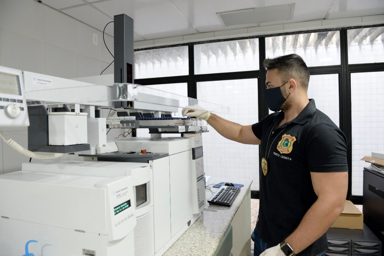 Perícia em ação : Toxicologia Forense da Pefoce dispõe de tecnologia de ponta para identificação das drogas apreendidas no Ceará