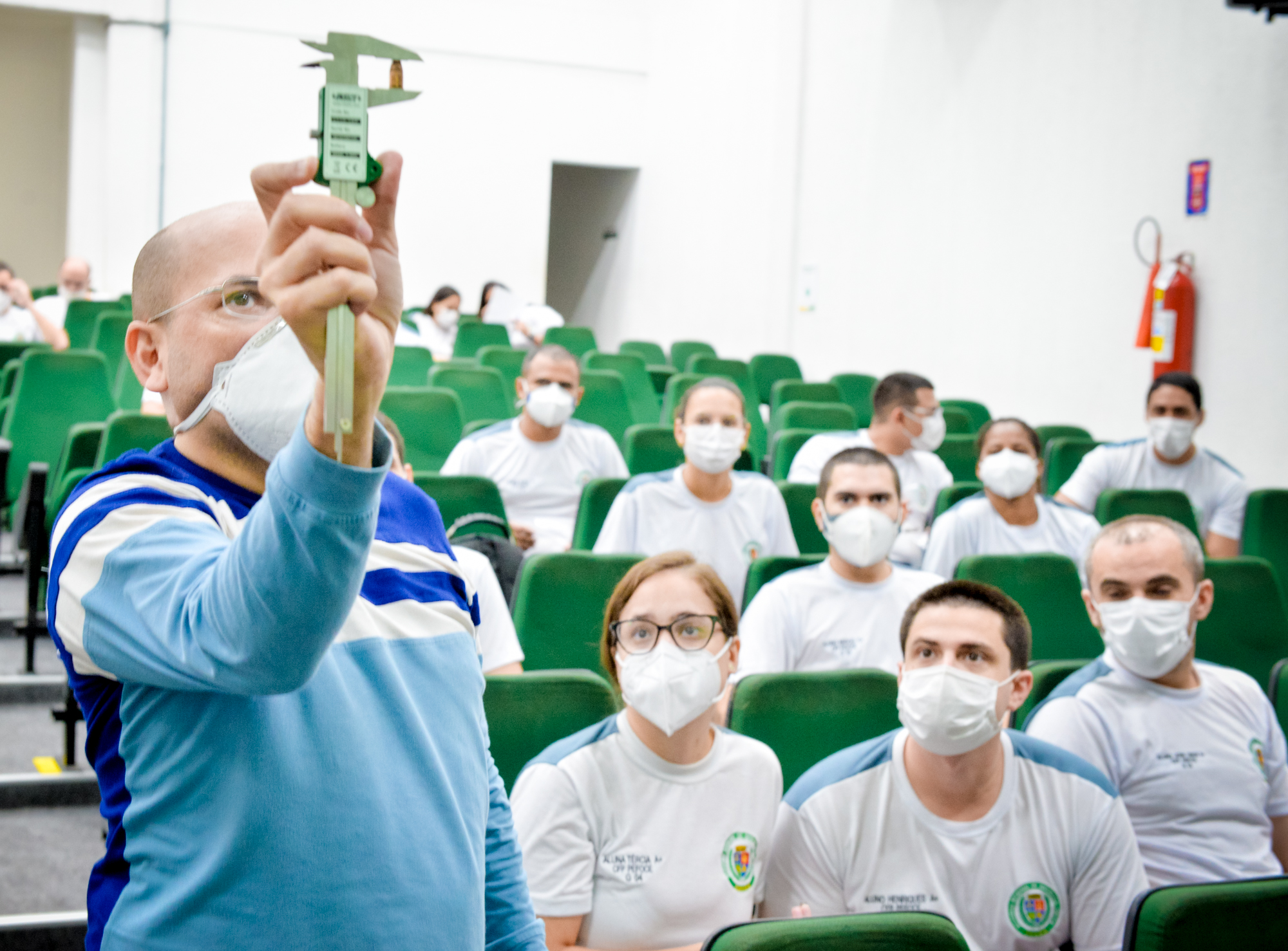 Alunos do Curso de Auxiliar de Perícia realizam dinâmica de Balística Forense