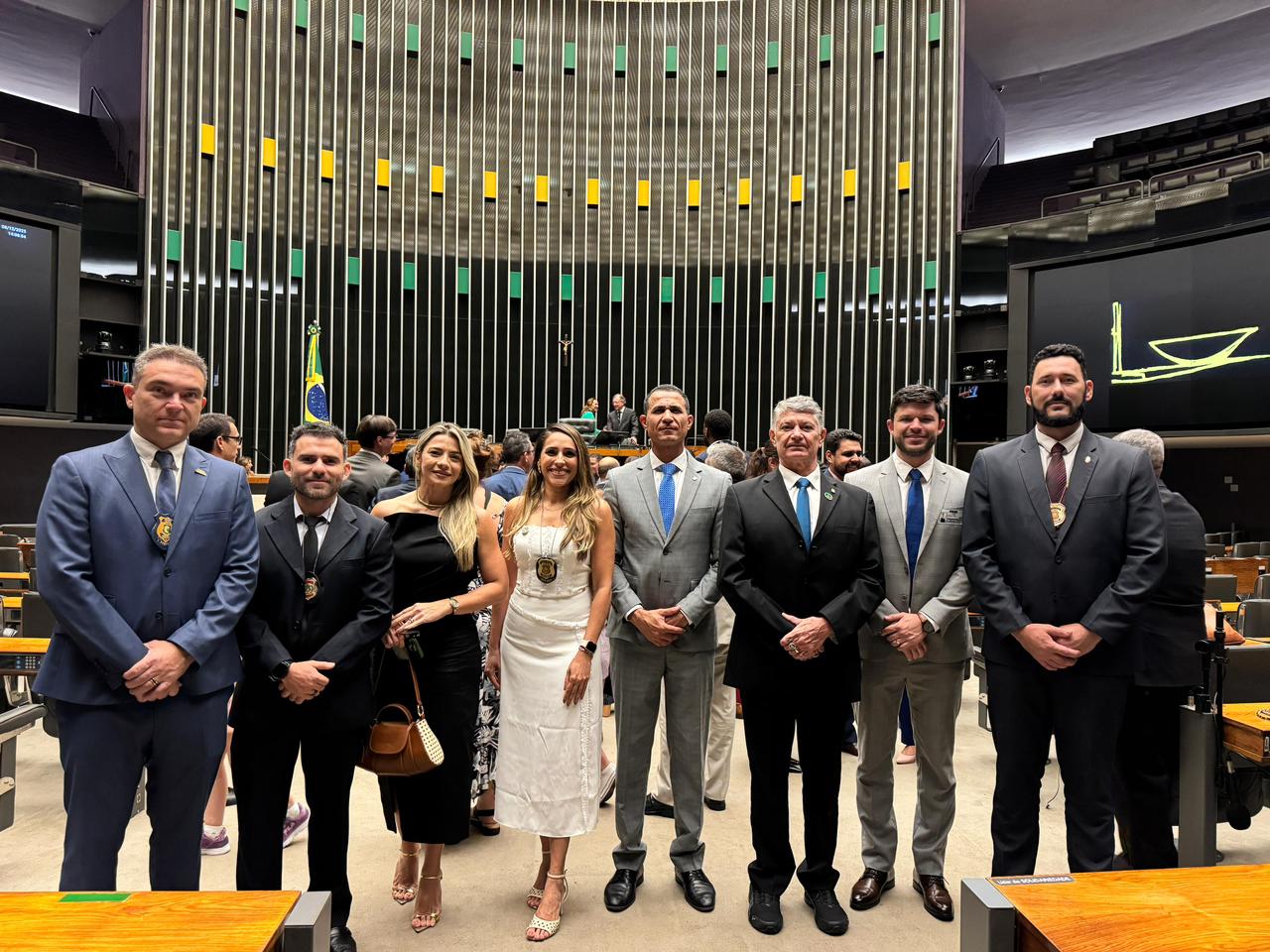 Comitiva da Pefoce recebe homenagem em Brasília