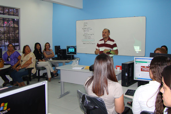 Nusau realiza treinamento para informatizar as salas de vacinação das unidades prisionais
