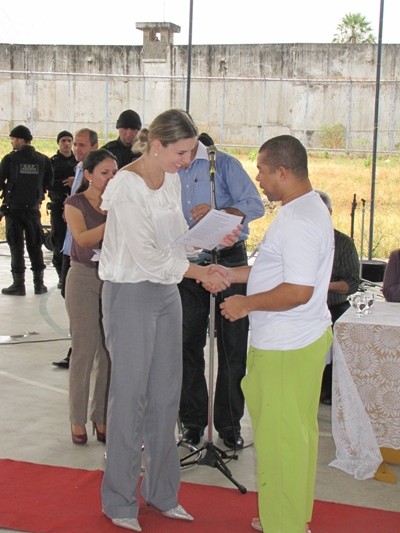 Sejus qualifica profissionalmente detentos no IPPOO II
