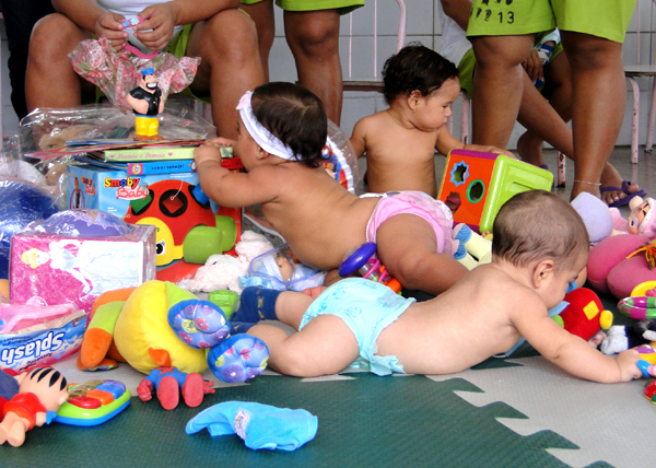 Creche do Presídio Feminino recebe doações de brinquedos do TRT-CE
