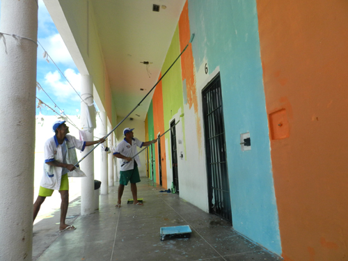 Projeto leva cores e profissionalização às unidades prisionais cearenses