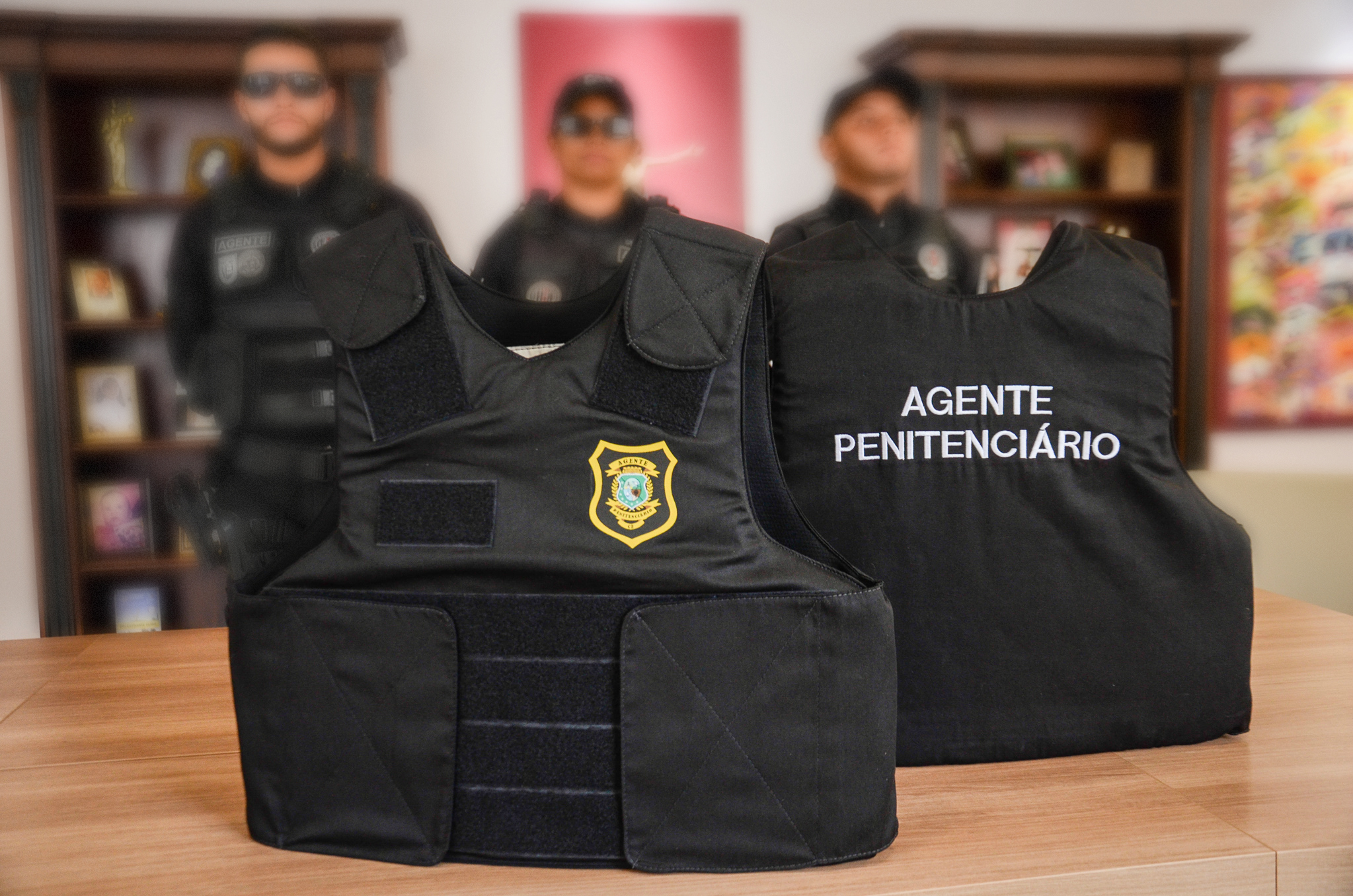 Sejus entrega novos equipamentos para agentes penitenciários