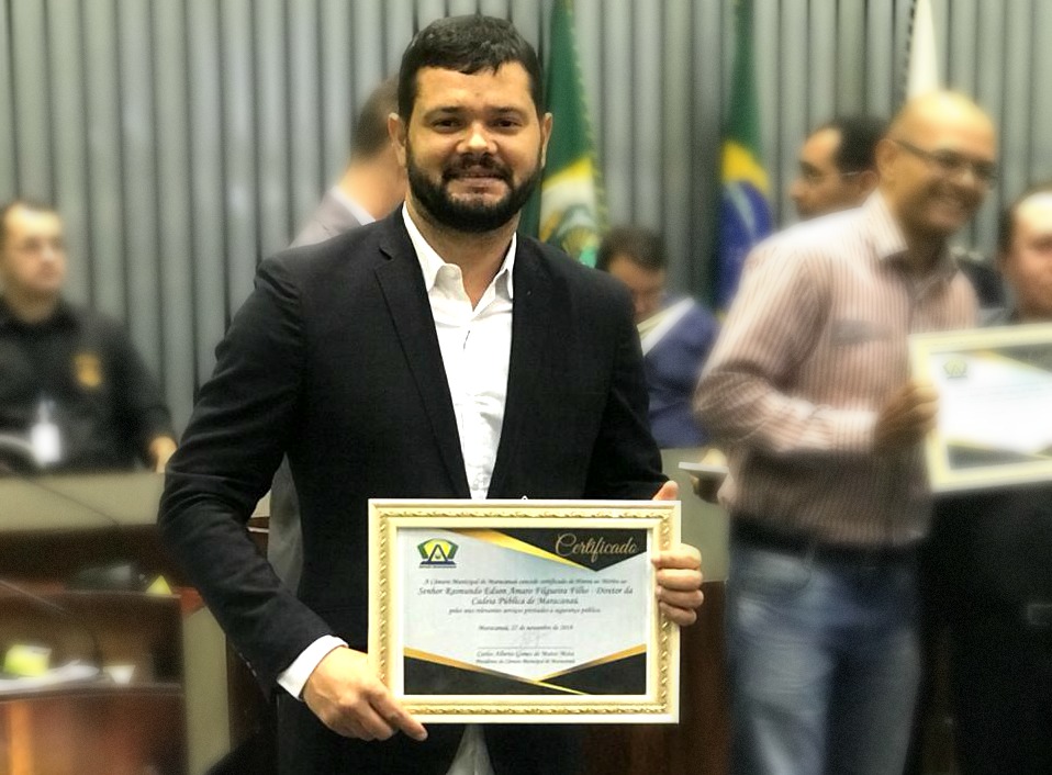 Agente penitenciário recebe homenagem na Câmara de Maracanaú