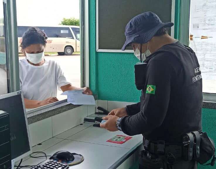 ATENÇÃO – TROCA DA CARTEIRA DE VISITANTE PROVISÓRIA PARA A CARTEIRA COM CHIP