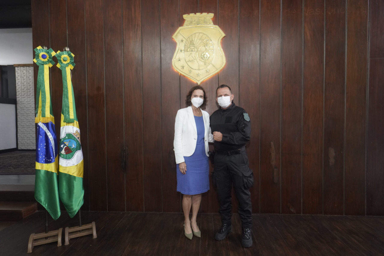 Governadora Izolda Cela publica Decreto que regulamenta cargos de gestão nas Cadeias Públicas do Ceará