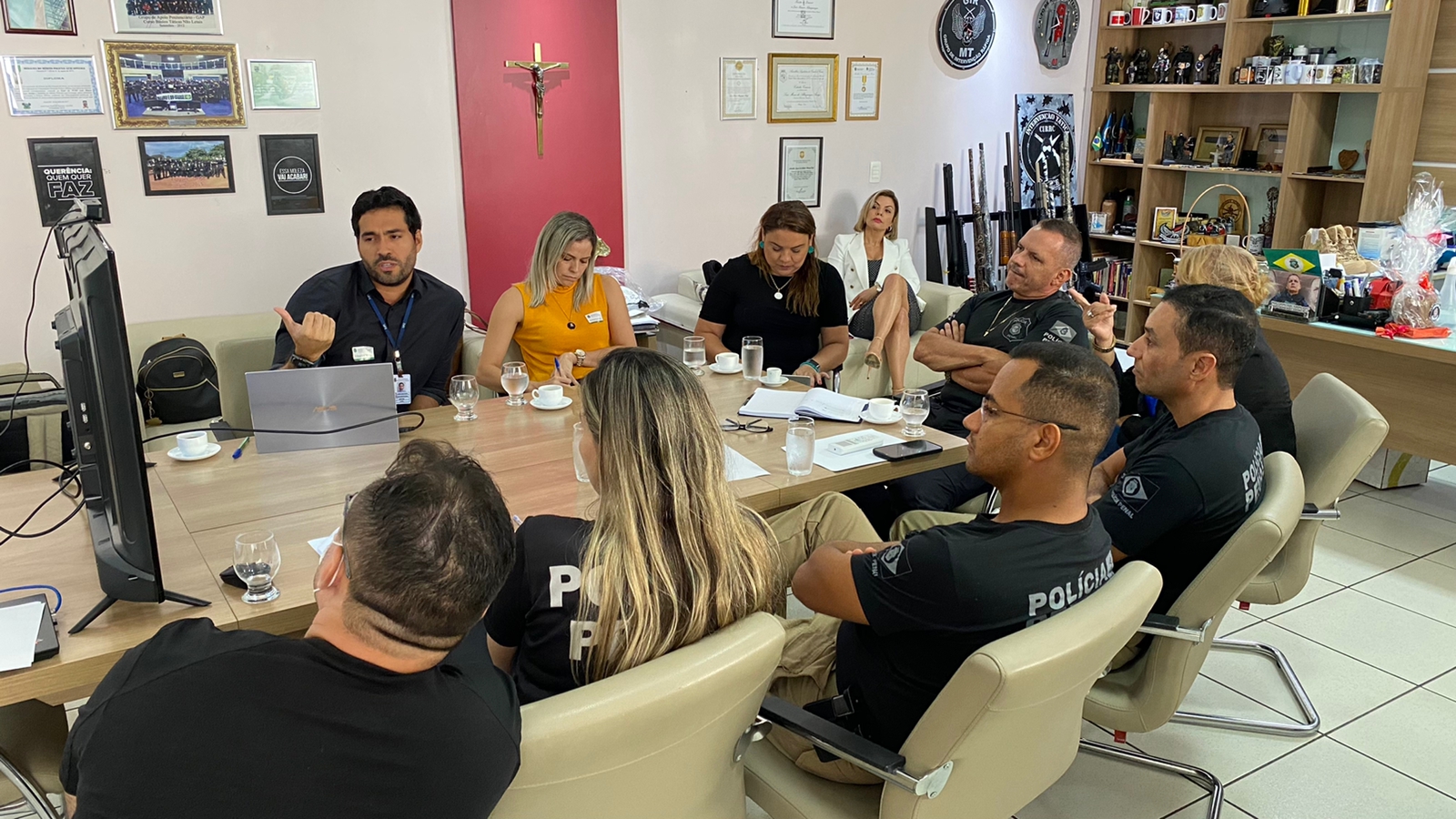 SAP e UFC se reúnem para tratar sobre dados do Censo Penitenciário e pesquisa do perfil do policial penal