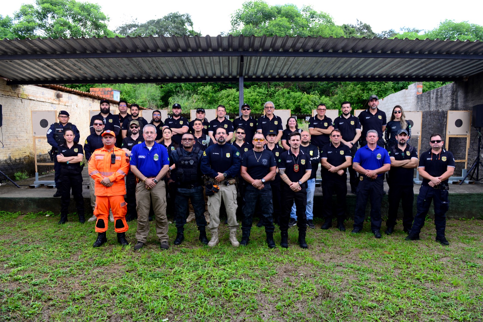Secretário Mauro Albuquerque participa de torneio de tiro em celebração aos 215 anos da Polícia Civil do Ceará