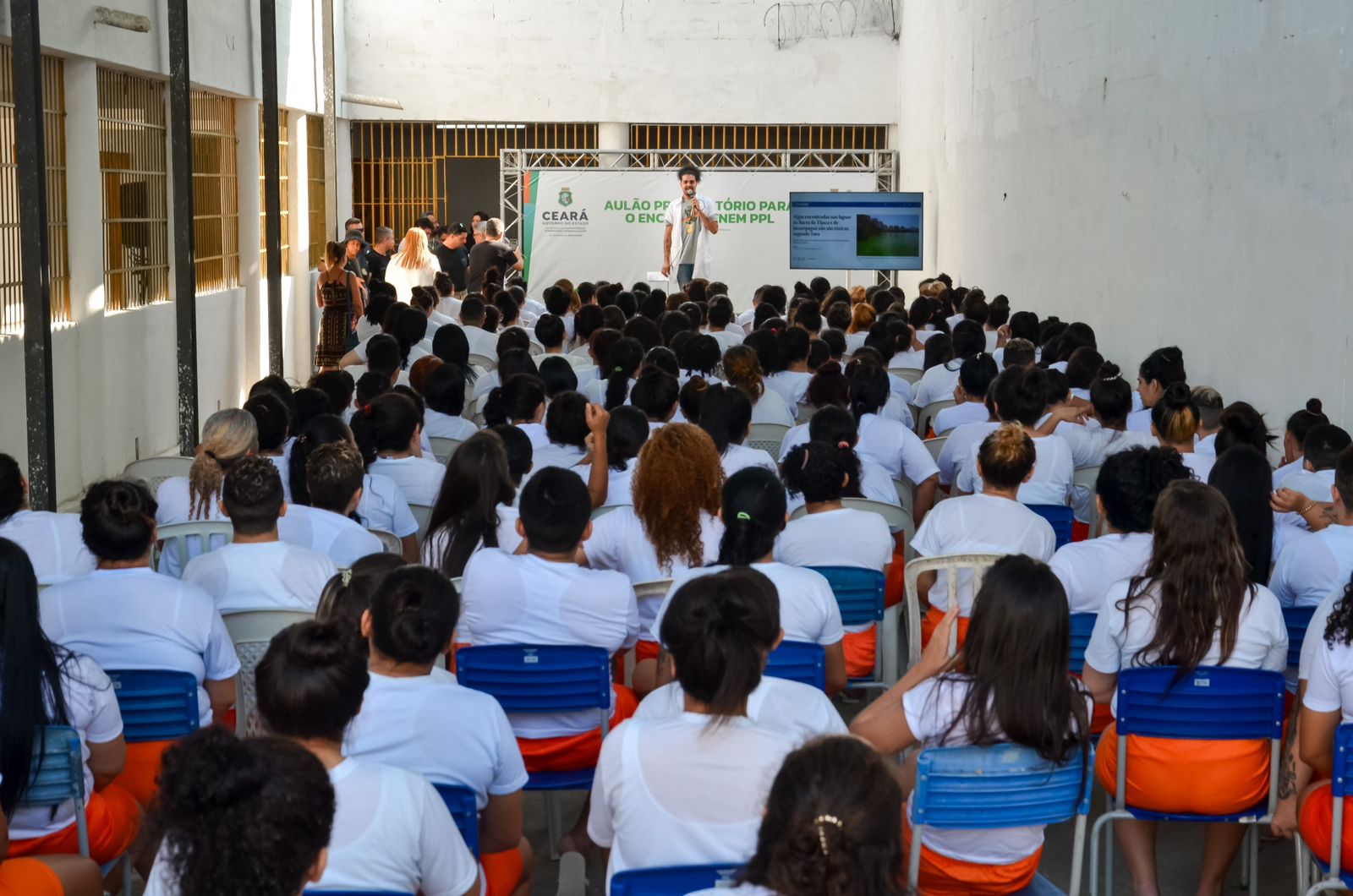 Aulão preparatório para o Encceja e Enem PPL 2023 chega a maior unidade prisional feminina do Ceará