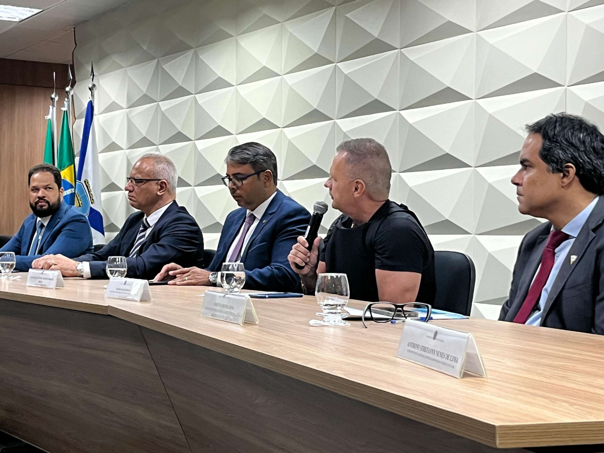 Secretário Mauro Albuquerque abre I Encontro Interagências de Inteligência Norte e Nordeste com palestra sobre gestão prisional