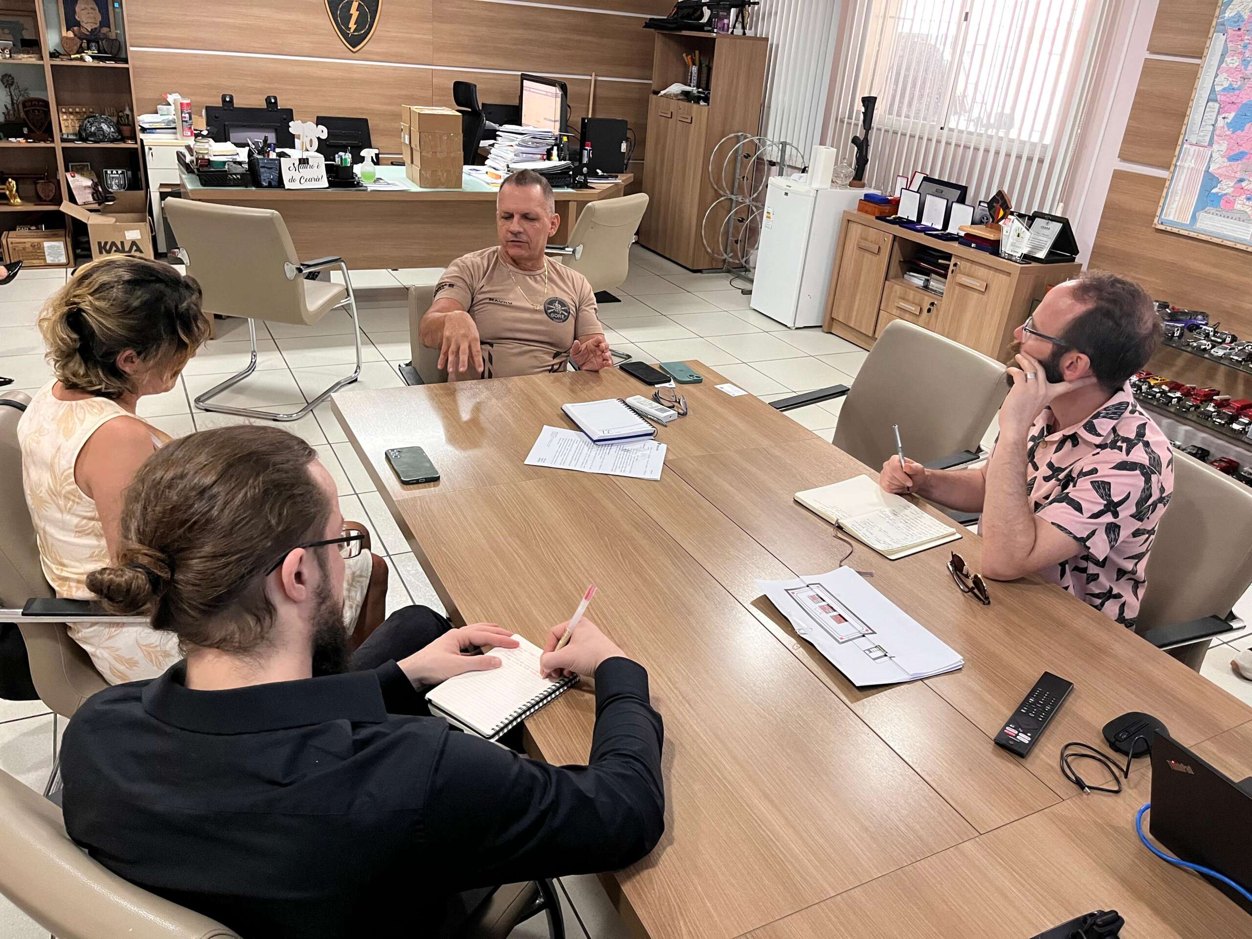 SAP recebe visita técnica de pesquisadores da Universidade de Cambridge para conhecerem iniciativas de segurança e ressocialização do sistema penitenciário cearense