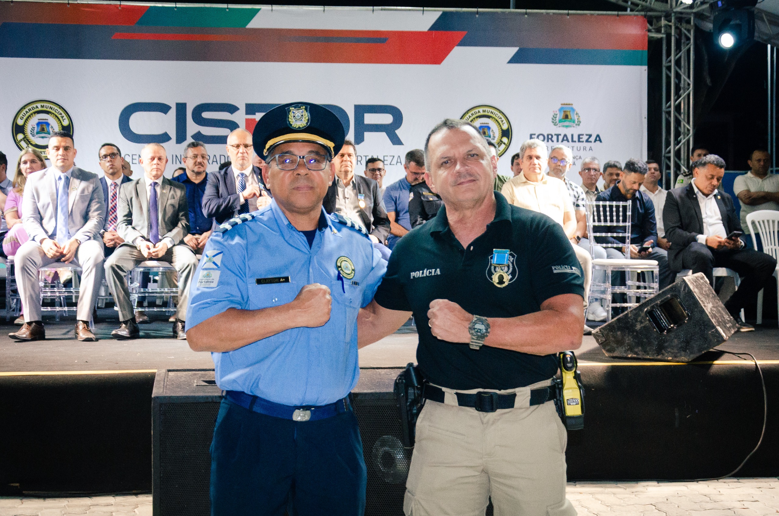 Secretário Mauro Albuquerque recebe honraria em celebração dos 66 anos da Guarda Municipal de Fortaleza