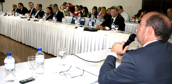 Em São Paulo, Arruda Bastos fala de gestão e financiamento da saúde