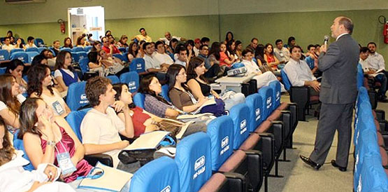 Nova rede de saúde amplia mercado da odontologia, diz Arruda Bastos