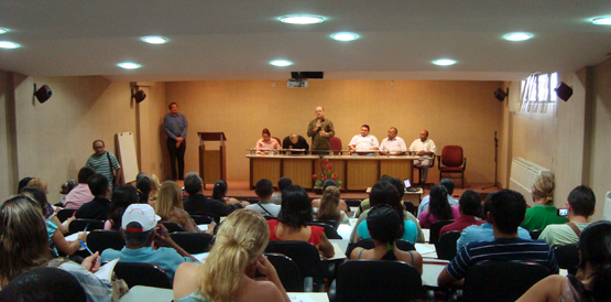 Encontro avalia controle social nas microrregiões de saúde
