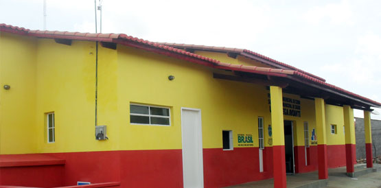 Arruda Bastos inaugura UBSF construída pelo Estado em Cedro