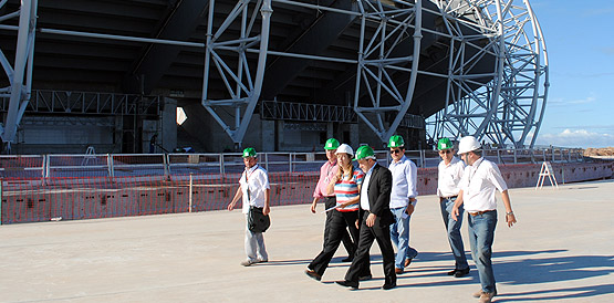 Integrantes da Câmara de Saúde da Copa do Mundo visitam Castelão