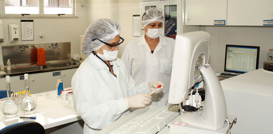 Lacen já realizou 12,4 mil testes de comprovação de paternidade