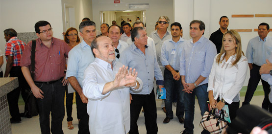 Deputados conhecem de perto o Hospital Regional Norte