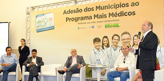 Ministério da Saúde mobiliza municípios cearenses a aderir ao Mais Médicos