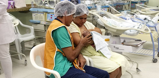 Mateus, que nasceu com 645g, ganha peso e saúde no César Cals
