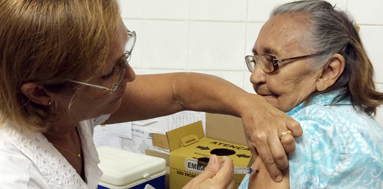 Vacina é a forma mais eficaz de proteção contra a gripe. Vacine-se.