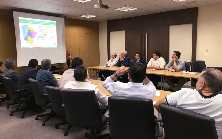 Consórcios públicos é pauta de reunião entre secretário da Saúde e deputados