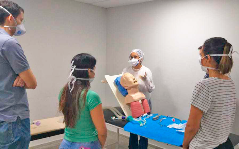 Ceará capacita mais de mil profissionais de saúde durante pandemia