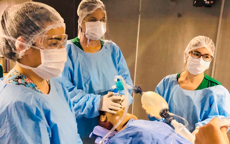 HGWA capacita cerca de 500 colaboradores para enfrentamento à doença