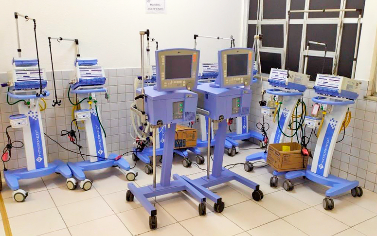 Ventiladores mecânicos consertados em projeto garantem funcionamento de 74 leitos de UTI