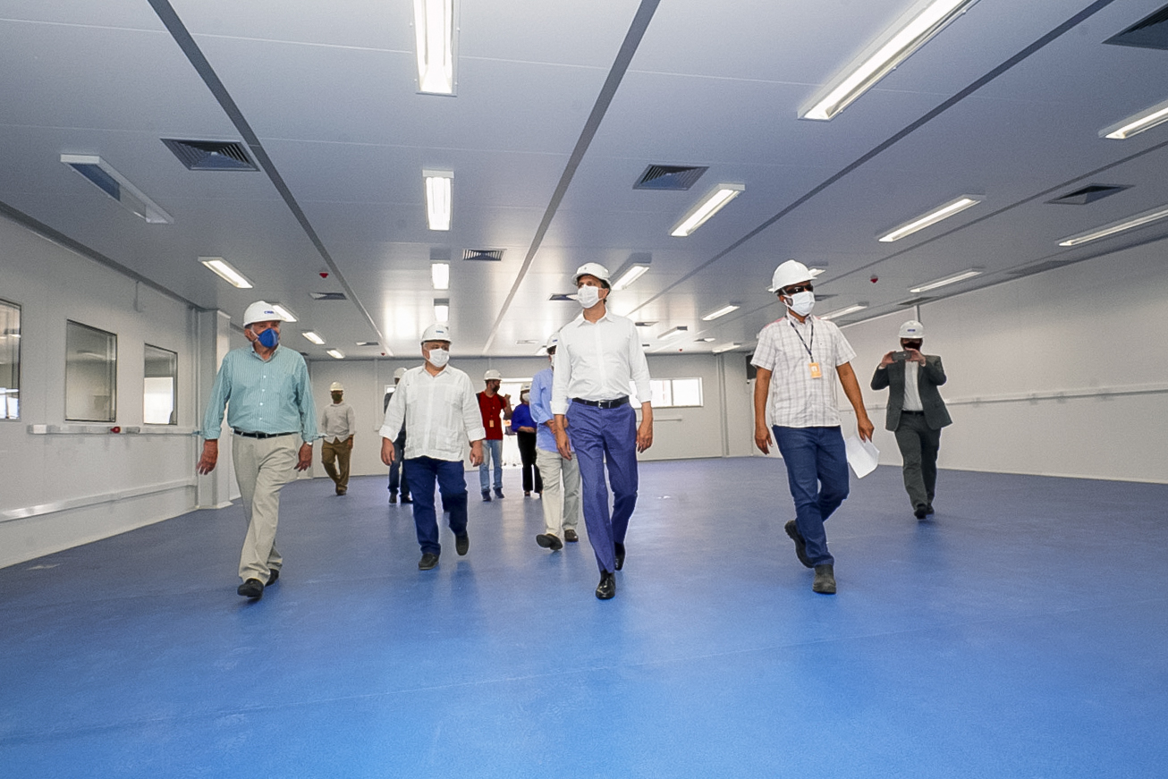 Governador visita Unidade de Apoio a Testagem da Fiocruz no Polo de Saúde do Eusébio