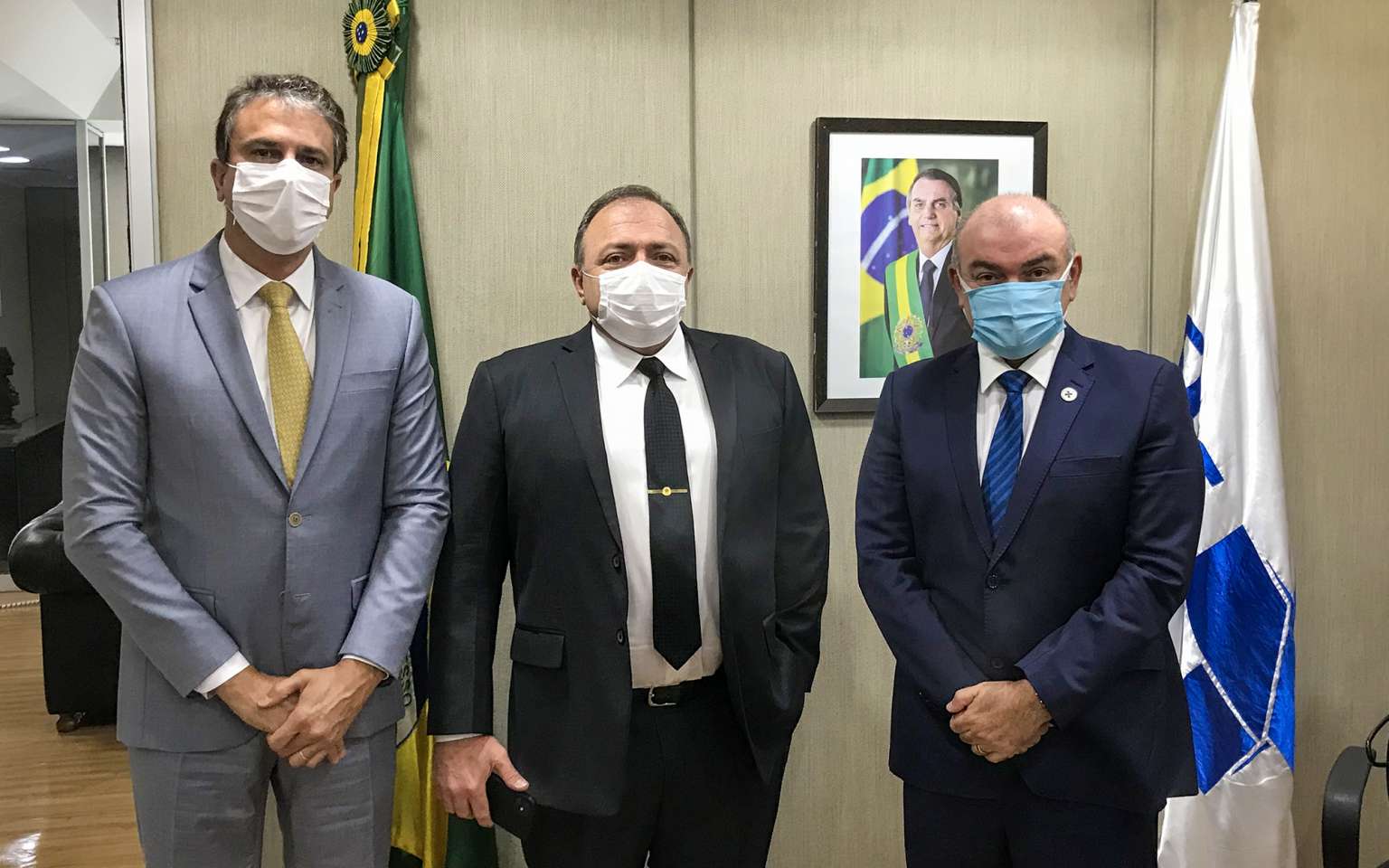 Ceará deve receber mais de 70 mil doses de vacina contra a Covid-19 nos próximos dias