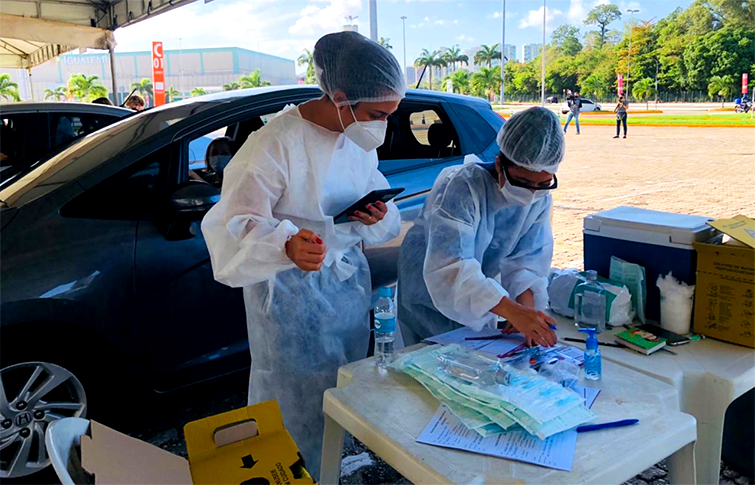 Por hora, 24 idosos são vacinados em estrutura da Sesa para reforçar imunização em Fortaleza