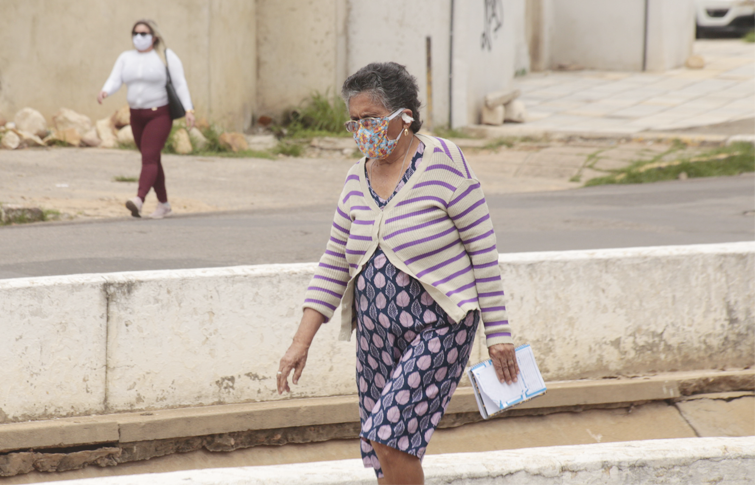 Uso correto da máscara reforça prevenção à Covid-19, orientam infectologistas do Hospital São José