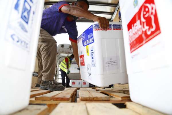Novo lote com 109.800 doses da CoronaVac chega ao Ceará; distribuição começa já nesta quarta (10)