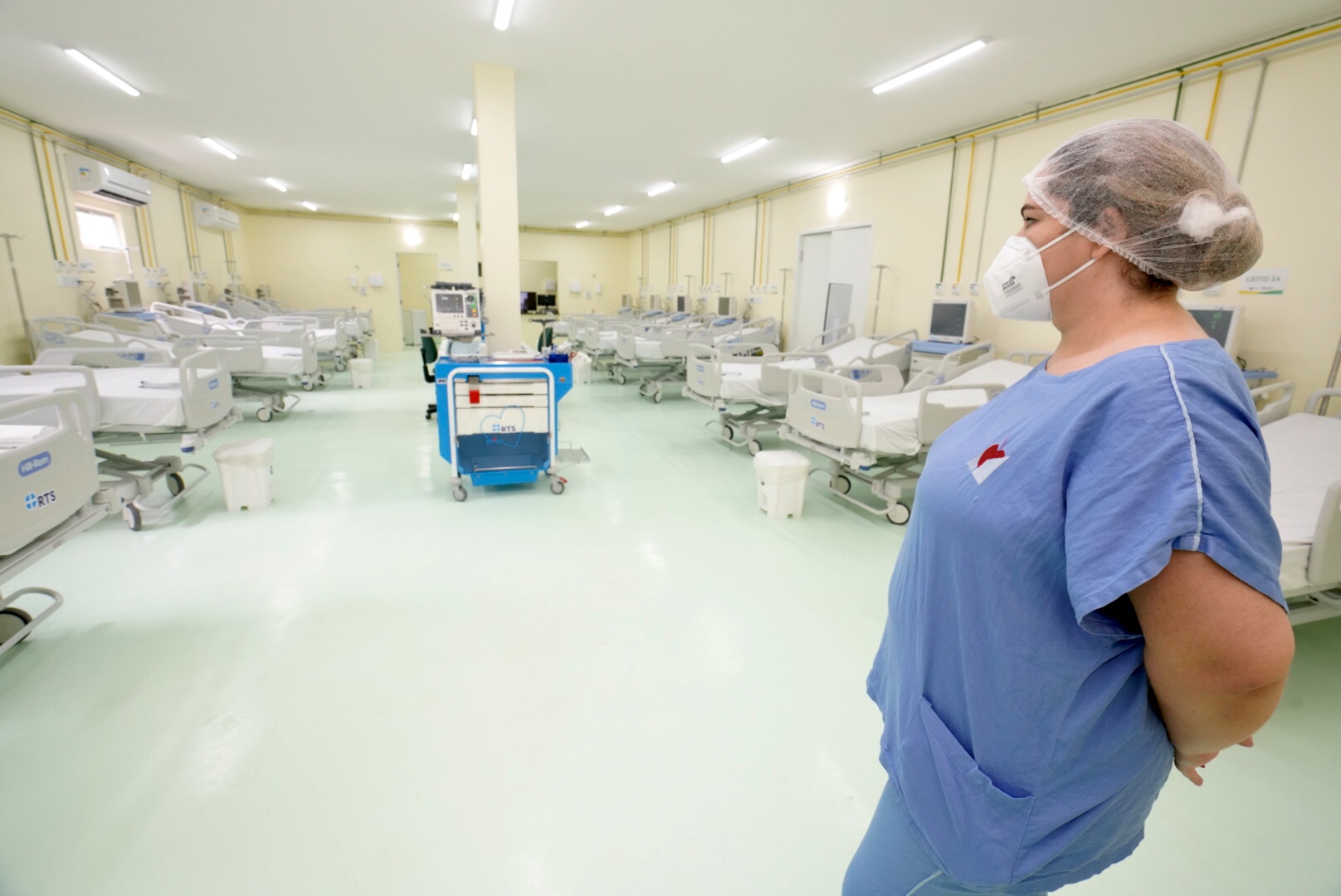 Mais 15 leitos de UTI são abertos no Hospital de Messejana; Estado tem mais de 5 mil leitos exclusivos para Covid-19