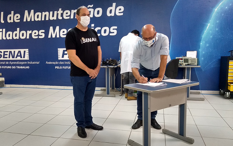 ESP/CE assina termo de cooperação com Senai para novas ações da Central de Ventiladores Mecânicos