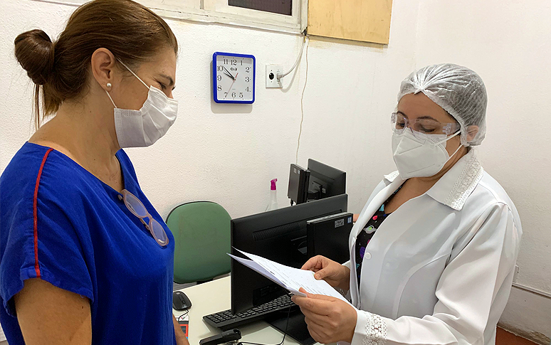 Durante pandemia, assistentes sociais fortalecem elo entre paciente e familiares