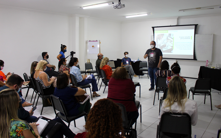 ESP/CE promove Oficina de Design de Serviços Públicos a colaboradores da Saúde