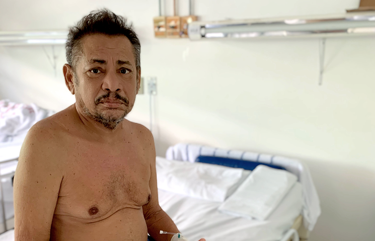 Profissionais de saúde do HGWA promovem conscientização sobre diabetes para pacientes