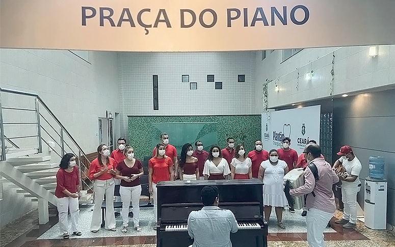 Música, sorrisos e presentes marcaram período natalino no Hospital Leonardo Da Vinci