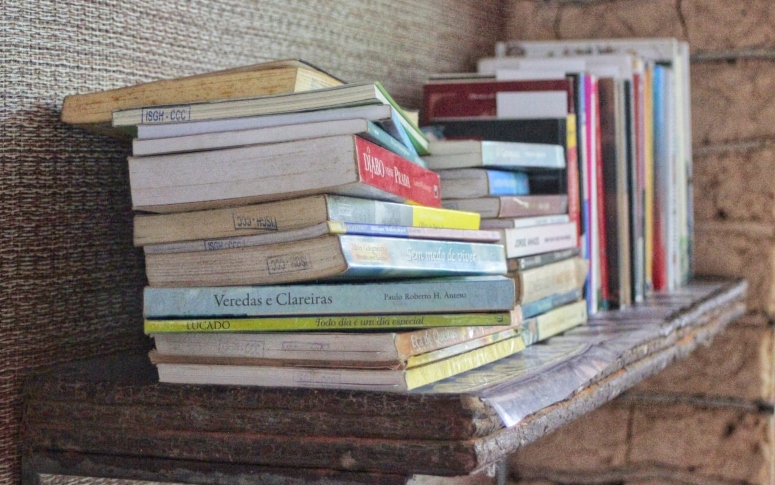 “Leitura em Movimento”: Casa de Cuidados do Ceará implanta projeto de compartilhamento de livros e conhecimento