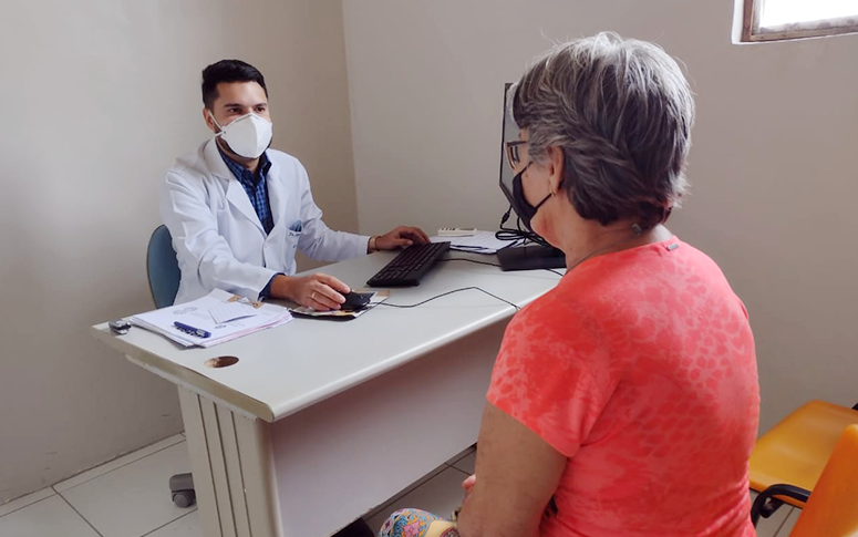 Familiares de crianças e adolescentes com transtornos mentais recebem acompanhamento multiprofissional no HSM