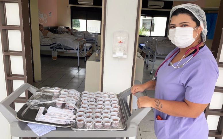 Casa de Cuidados do Ceará promove ação de Páscoa e oferece chocolate a pacientes