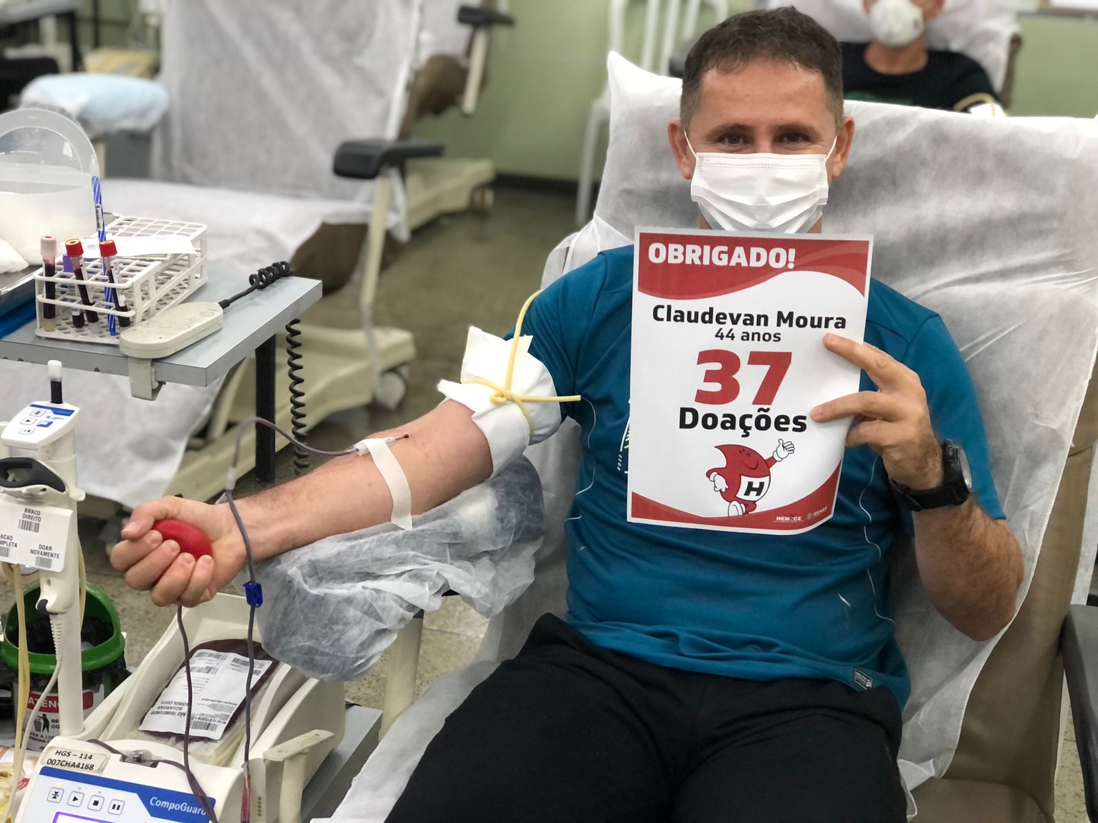 Hemoce promove atividades alusivas ao Dia Mundial do Doador de Sangue e apresenta o mascote Hemocinho