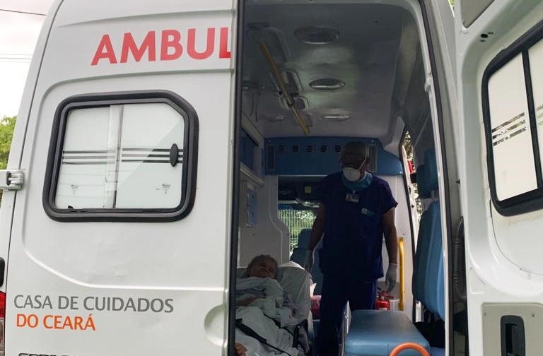 Casa de Cuidados agora possui ambulância exclusiva para pacientes